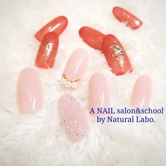 A NAIL salon&school by Natural Labo. A NAIL salon&school by Natural Labo.